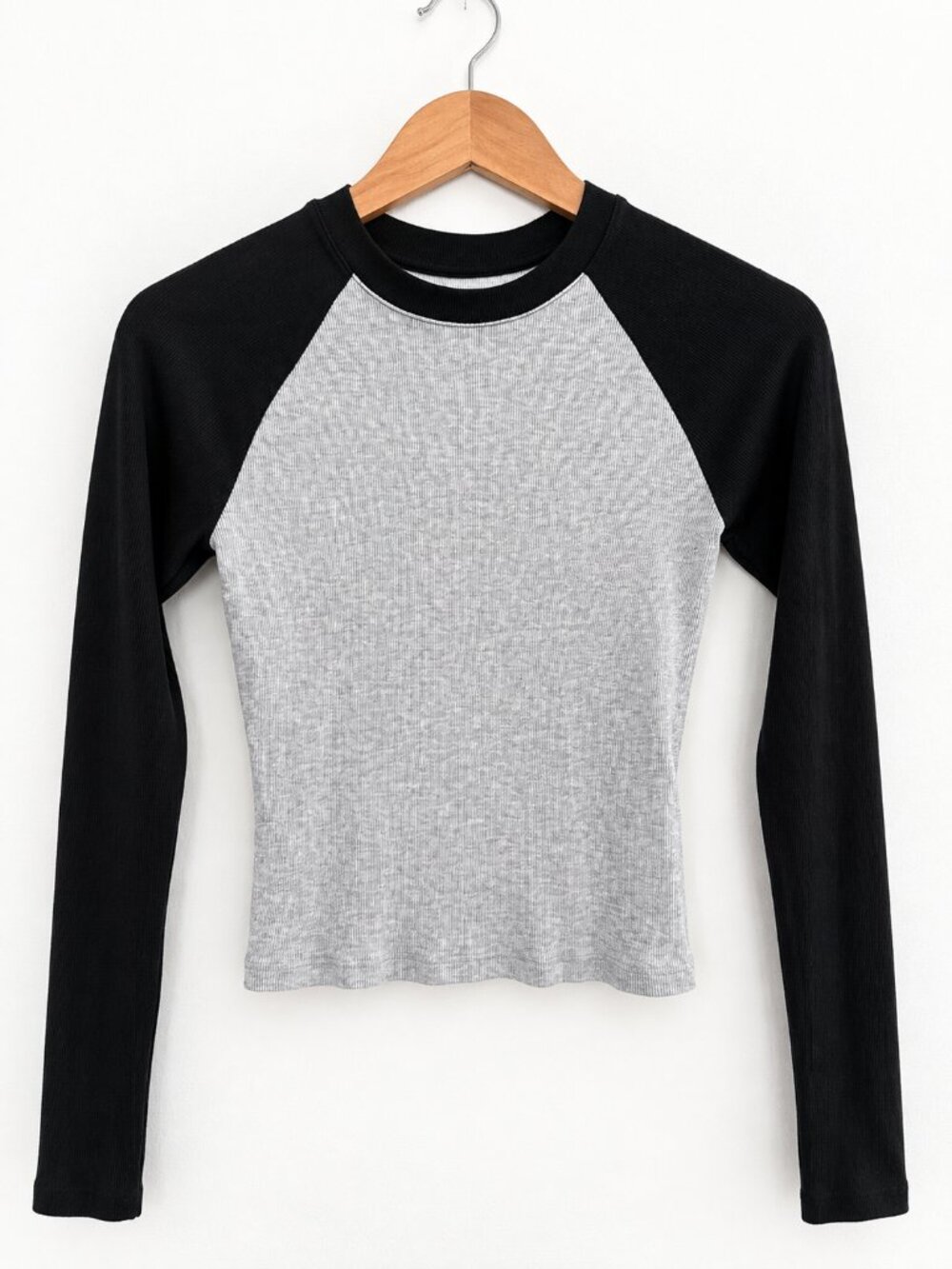 Hollister Must-Have Collection Baby Tee Raglan Long Sleeve Ribbed Size S Retro